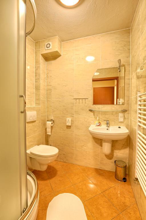 Hotel Tenis Chrzastowice Phòng bức ảnh