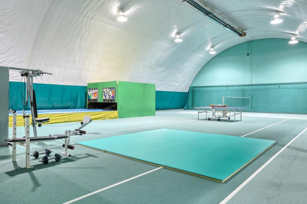Hotel Tenis Chrzastowice Ngoại thất bức ảnh