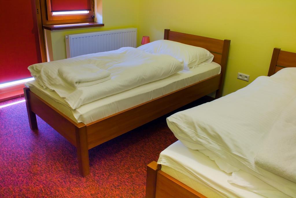 Hotel Tenis Chrzastowice Phòng bức ảnh