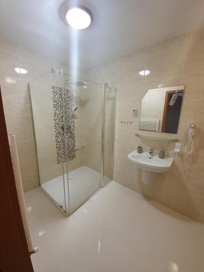 Hotel Tenis Chrzastowice Ngoại thất bức ảnh
