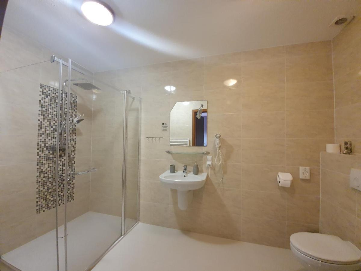 Hotel Tenis Chrzastowice Ngoại thất bức ảnh